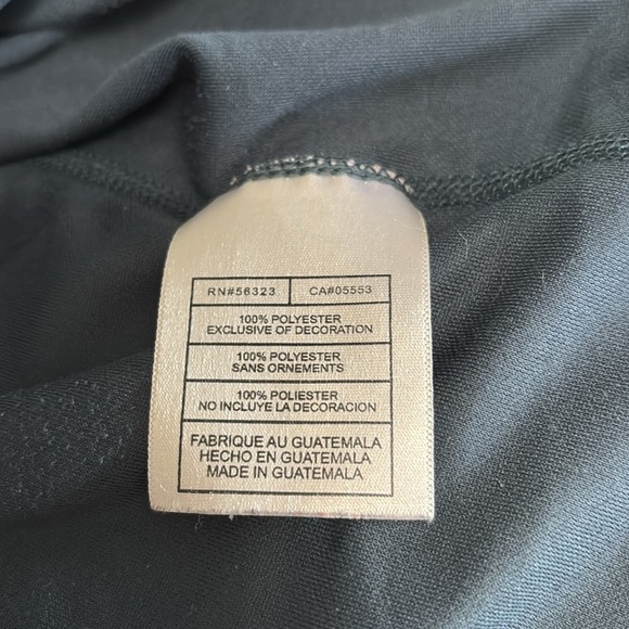 Women’s Nike Fit Size M Tee - Picture 6 of 6